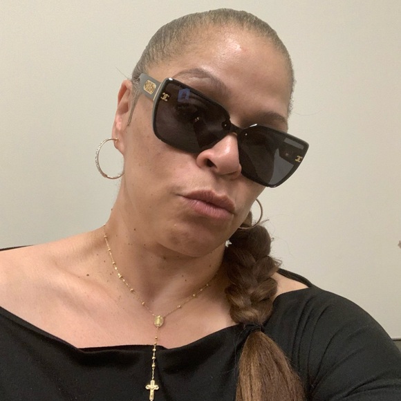 Meet your Posher, Sophia - Picture 1 of 5